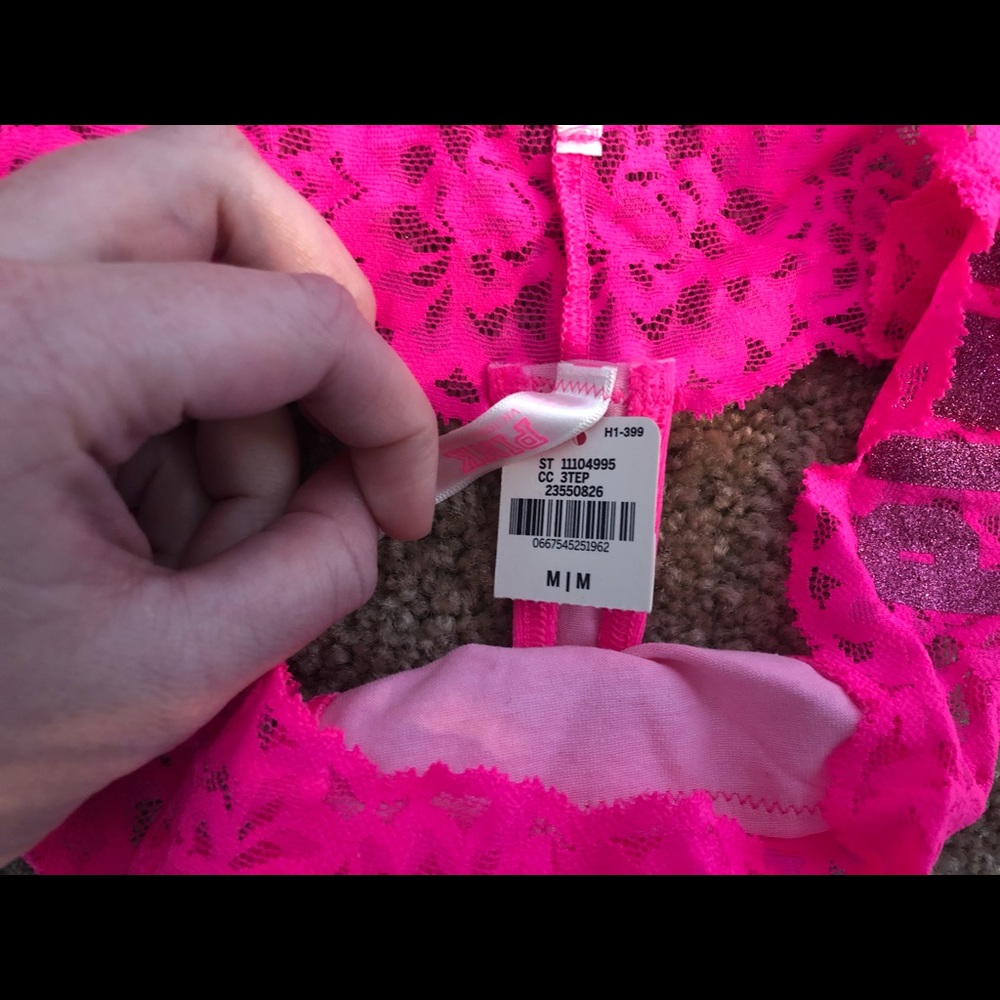 Lot of 3 VS PINK lace thongs - Picture 2 of 7